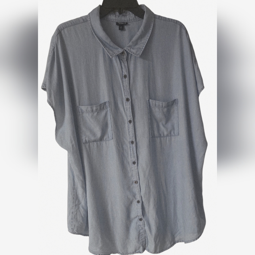 Torrid Short Dolman Sleeve Button-Up Chambray Shirt Size 3